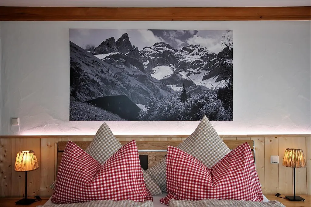 Apartment Alpenflair Ferienwohnungen Haus Bettina Oberstdorf