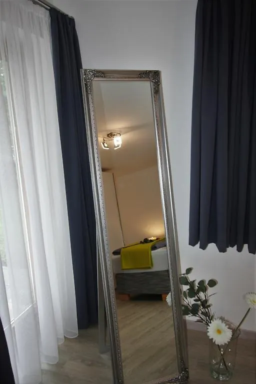 Alpenflair Ferienwohnungen Haus Bettina Oberstdorf Apartment